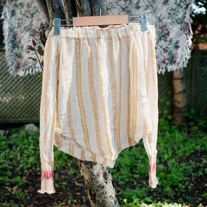 Vintage 70s style off-shoulder long sleeve top